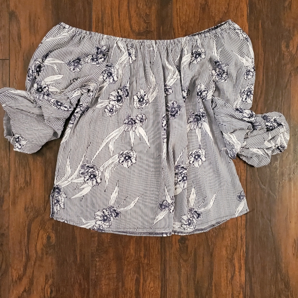 Crave Fame by Almost Famous Size L Womens Off Shoulder Floral and Striped Blouse